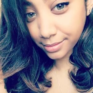 Meet your Posher, Esmailyn